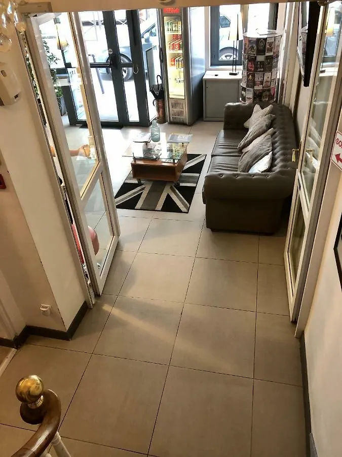 Hotel Le Saint-Hubert - Gare De Lyon Bastille Paris França